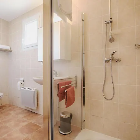Vila Lovely Villa In Joyeuse With Private Swimming Pool